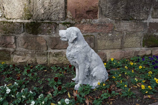 Massive retriever dog figurine