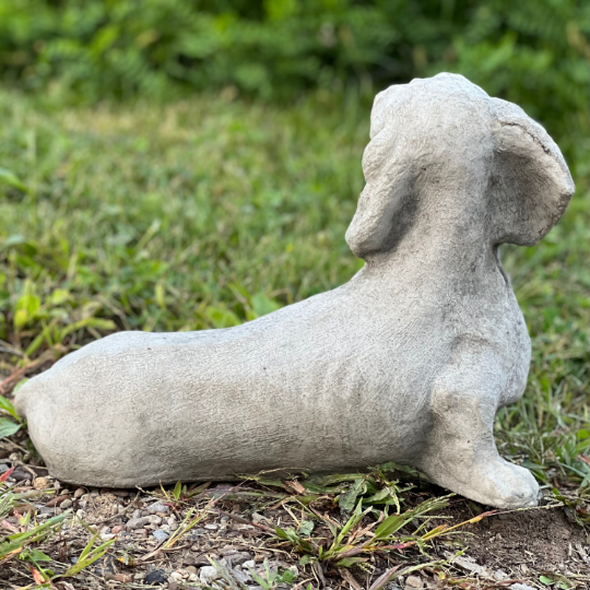Dachshund dog detailed figure