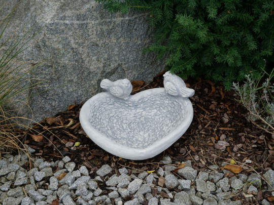Concrete drinker for birds statue
