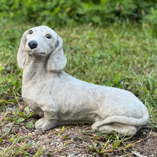 Dachshund dog detailed figure
