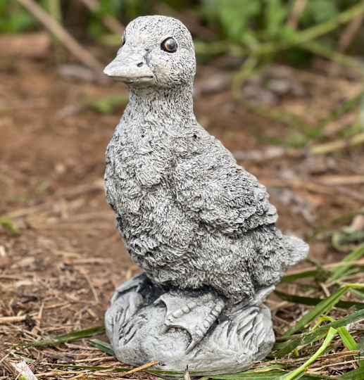 Duck standing statue