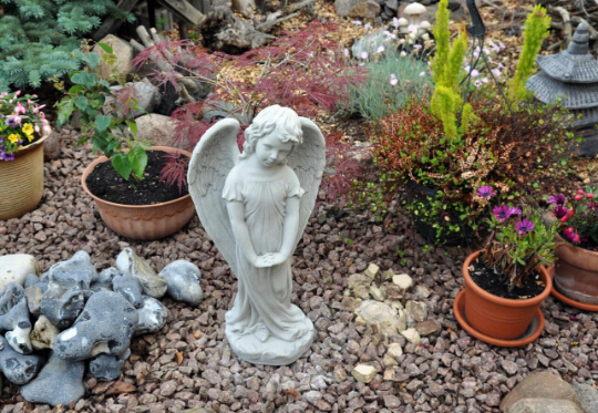Garden angel statue