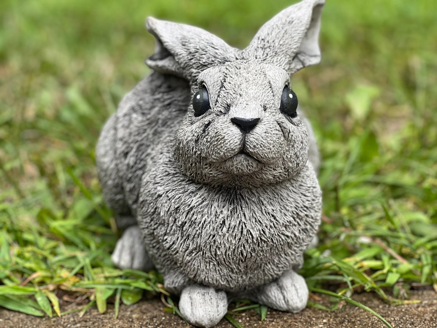 Rabbit garden statue