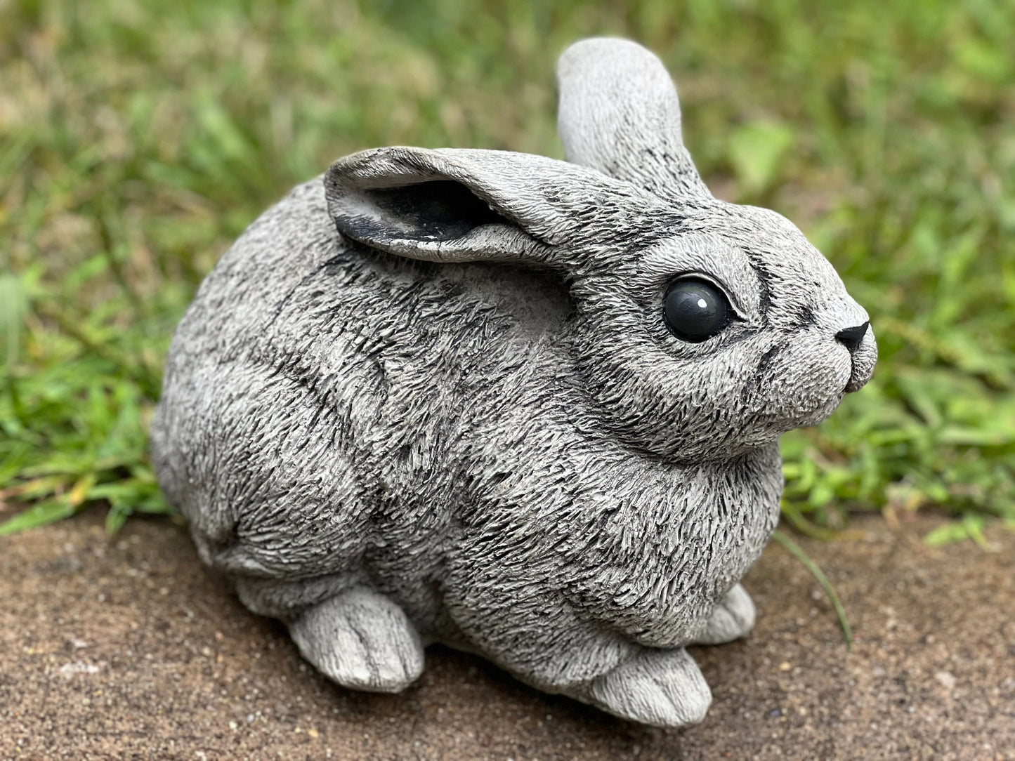 Rabbit garden statue