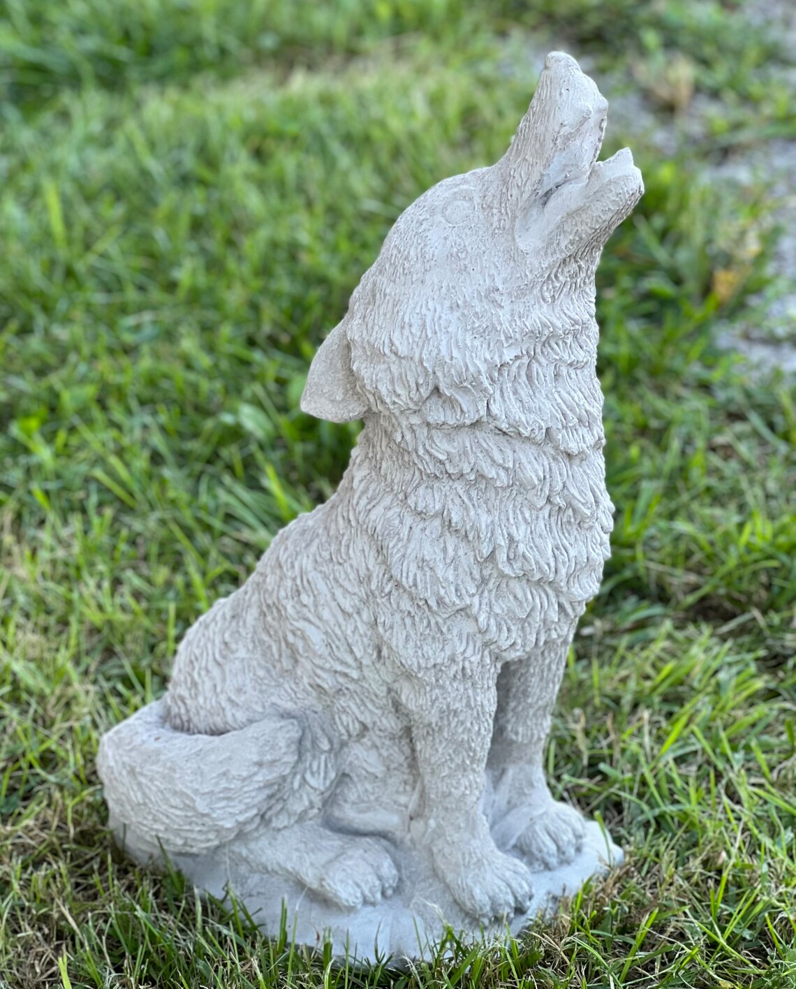 Wolf figurine