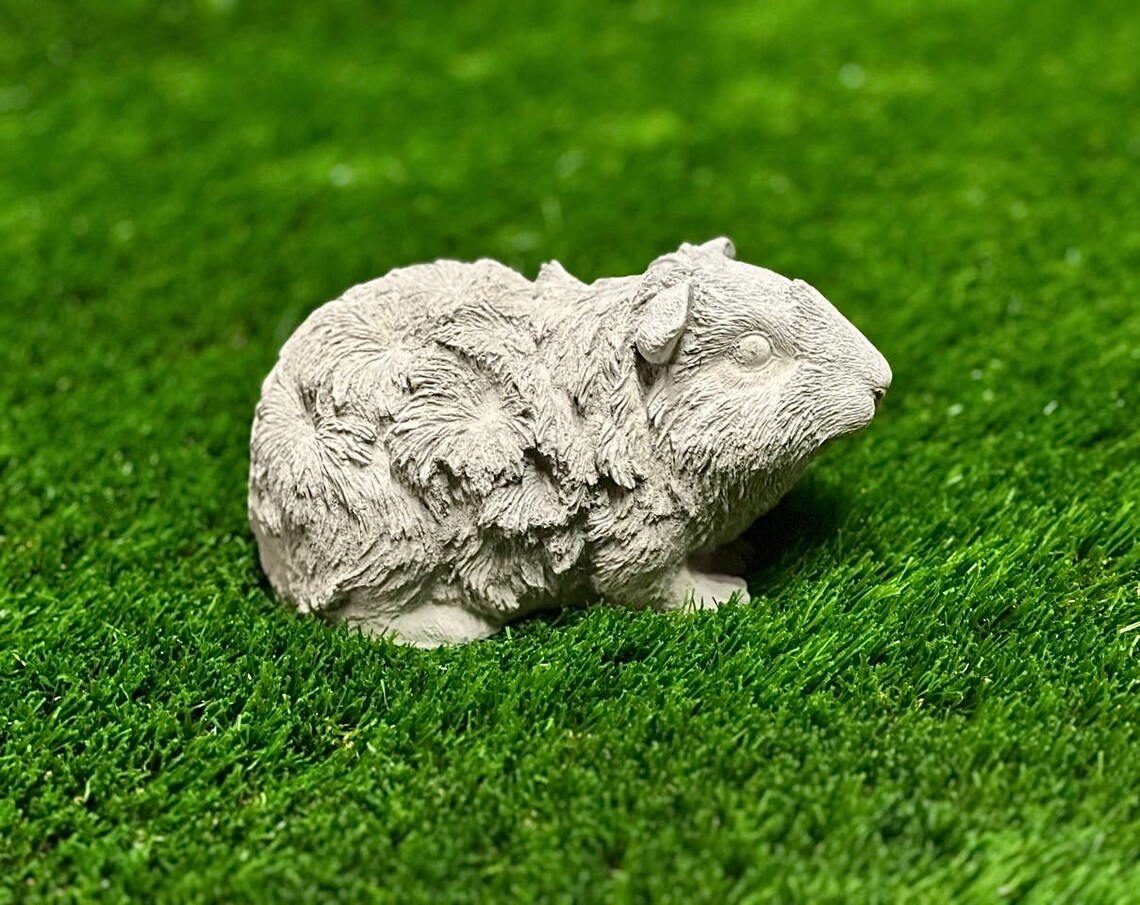 Guinea pig statue