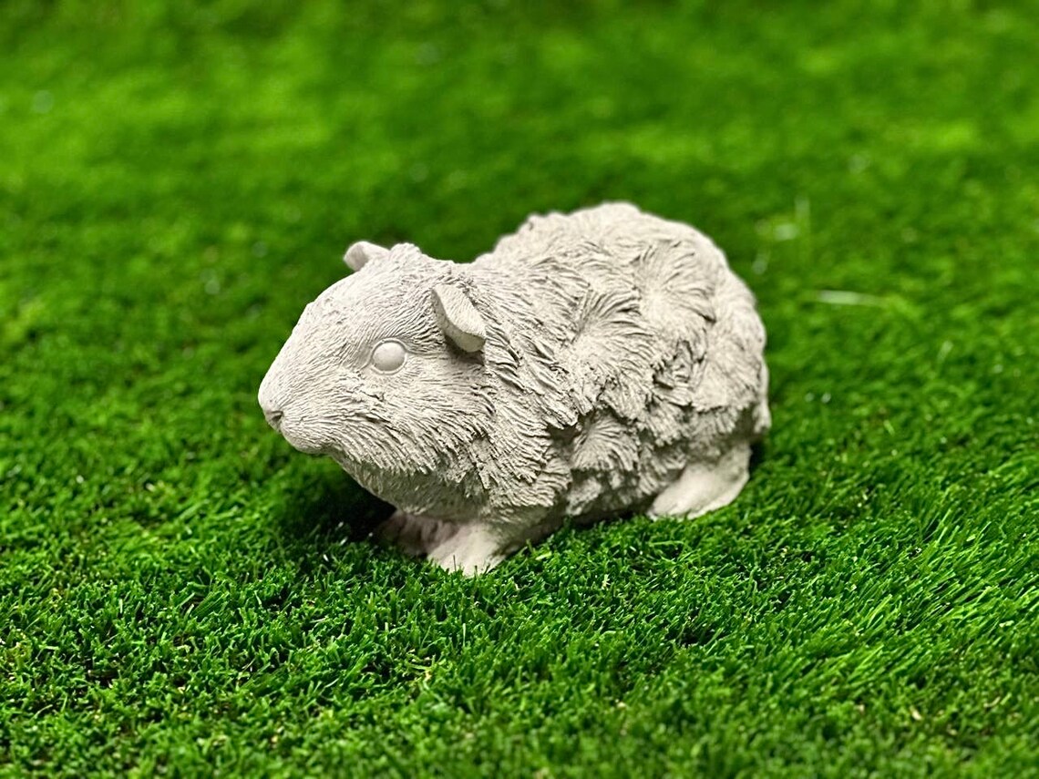 Guinea pig statue