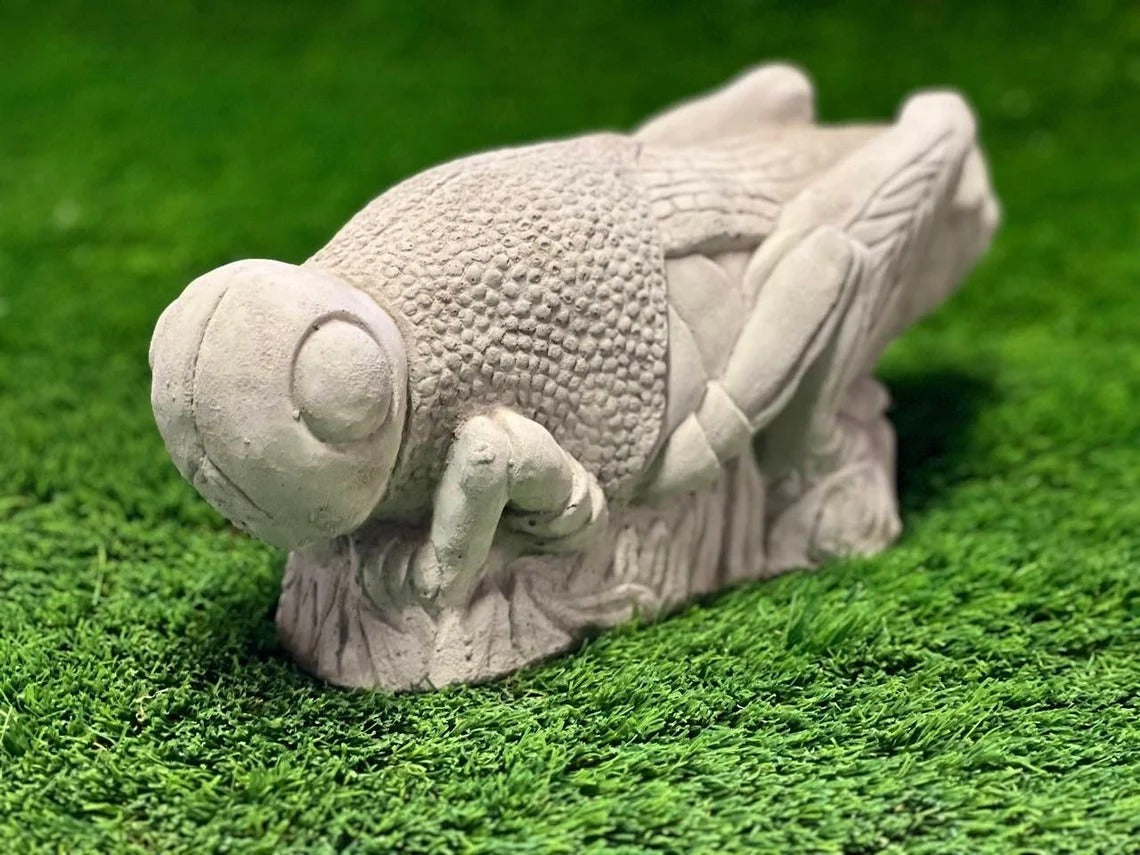 Grasshopper statue