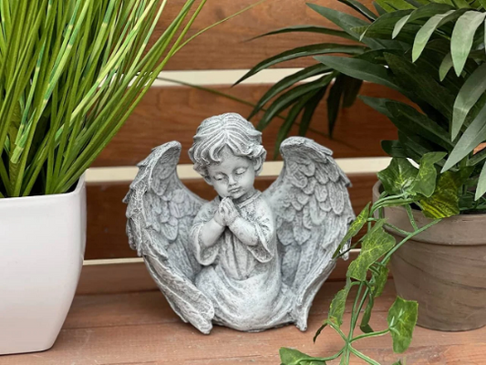 Praying angel figurine