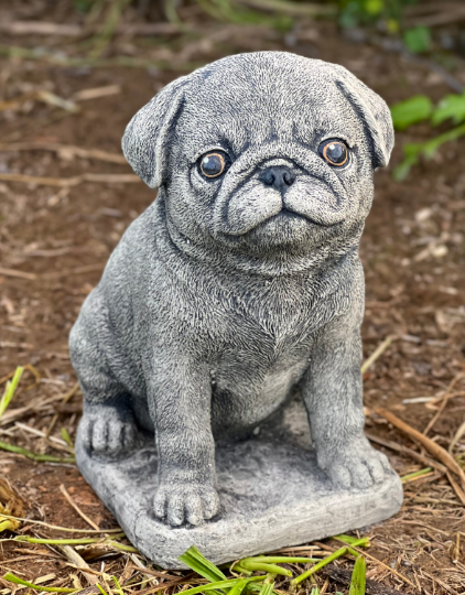 Real size pug statue for home and garden