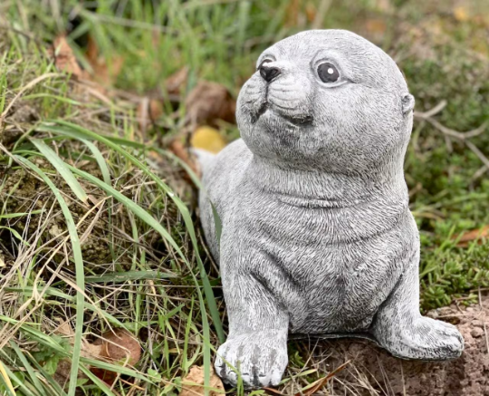 Sea calf figurine