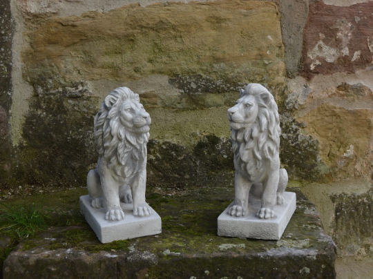 Concrete Pair of Lions For Entrance Way statue