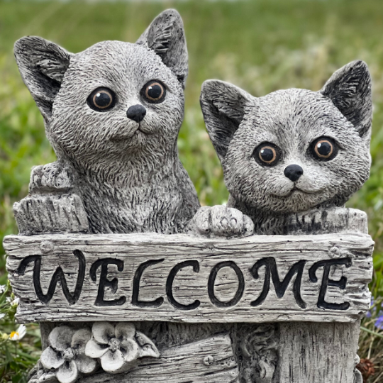 Two Cats Welcome Statue