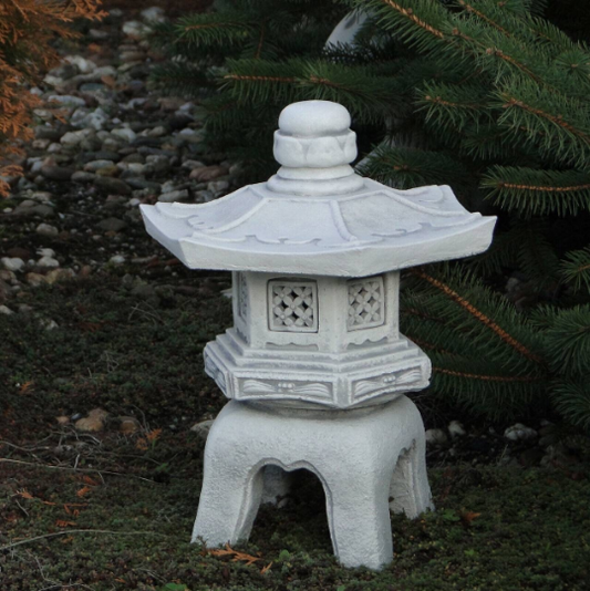 Hadmade Asian Pagoda Lantern sculpture