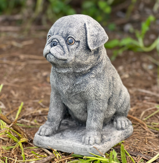 Real size pug statue for home and garden