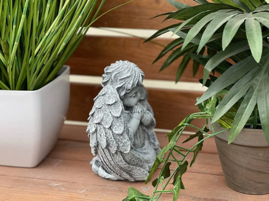 Praying angel figurine