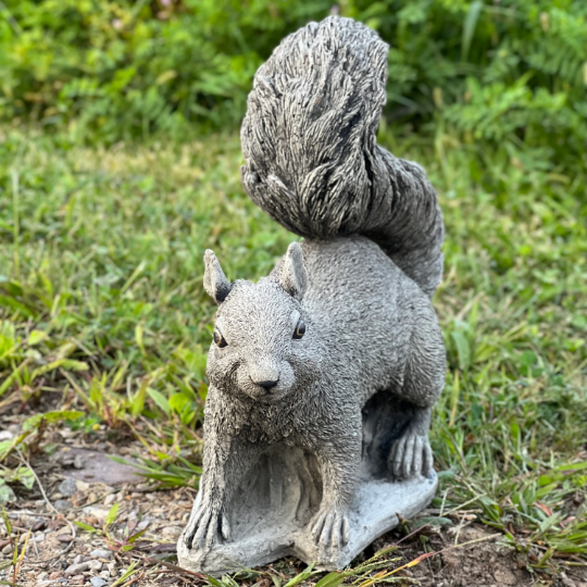 Garden statue squirrel figurine