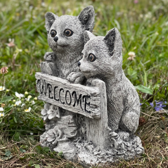 Two Cats Welcome Statue