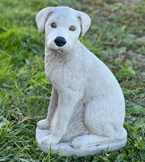 Detailed Labrador Retriever statue