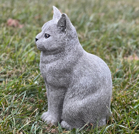 Outdoor sitting cat figurine