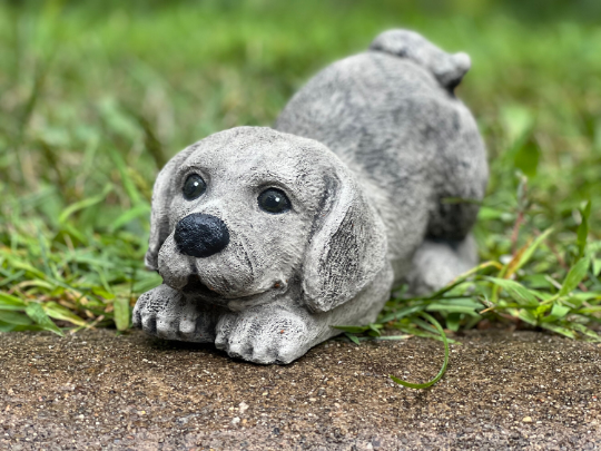 Concrete Cocker spaniel dog statue