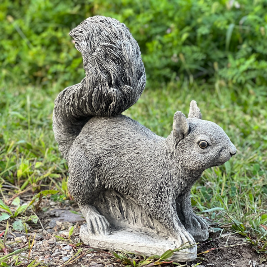 Garden statue squirrel figurine