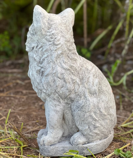 Sitting cat concrete figure