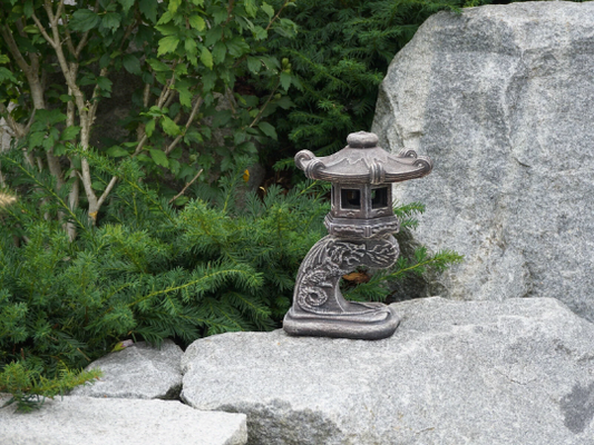 Stone Japanese pagoda garden lantern statue