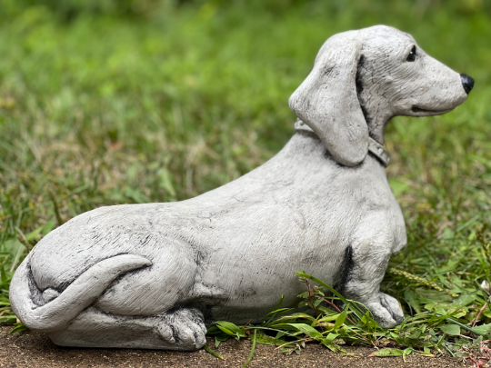 Dachshund dog statue memorial