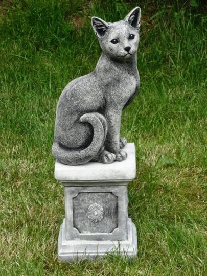 Massive Siamese cat statue