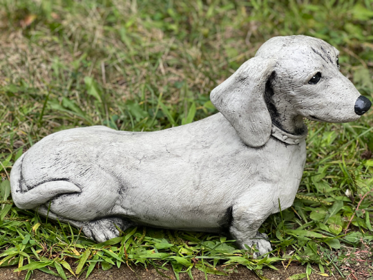 Dachshund dog statue memorial