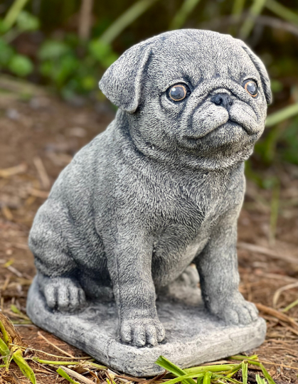 Real size pug statue for home and garden