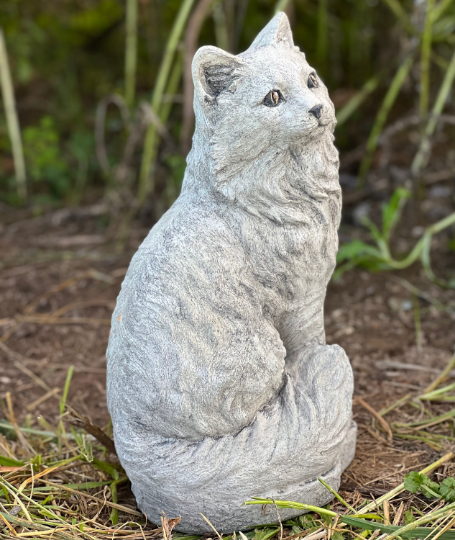 Sitting cat concrete figure