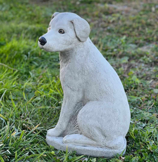 Detailed Labrador Retriever statue