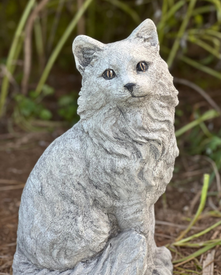 Sitting cat concrete figure