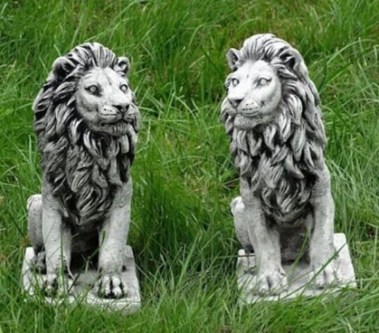 Concrete Lions Pair Figures