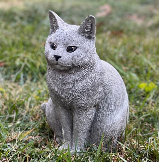 Outdoor sitting cat figurine