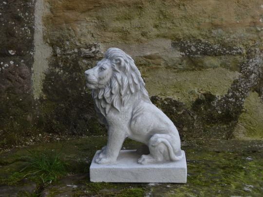 Concrete Pair of Lions For Entrance Way statue