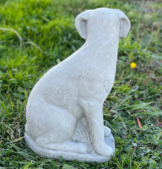 Detailed Labrador Retriever statue