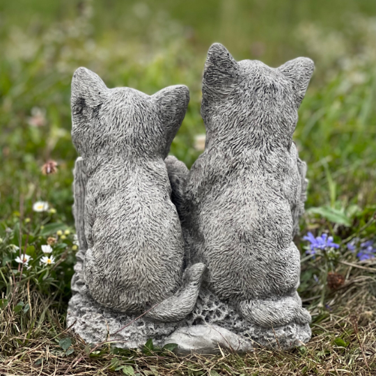 Two Cats Welcome Statue