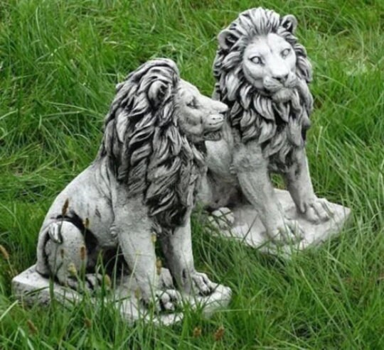 Concrete Lions Pair Figures