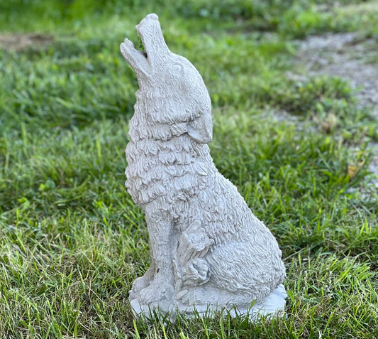 Wolf figurine